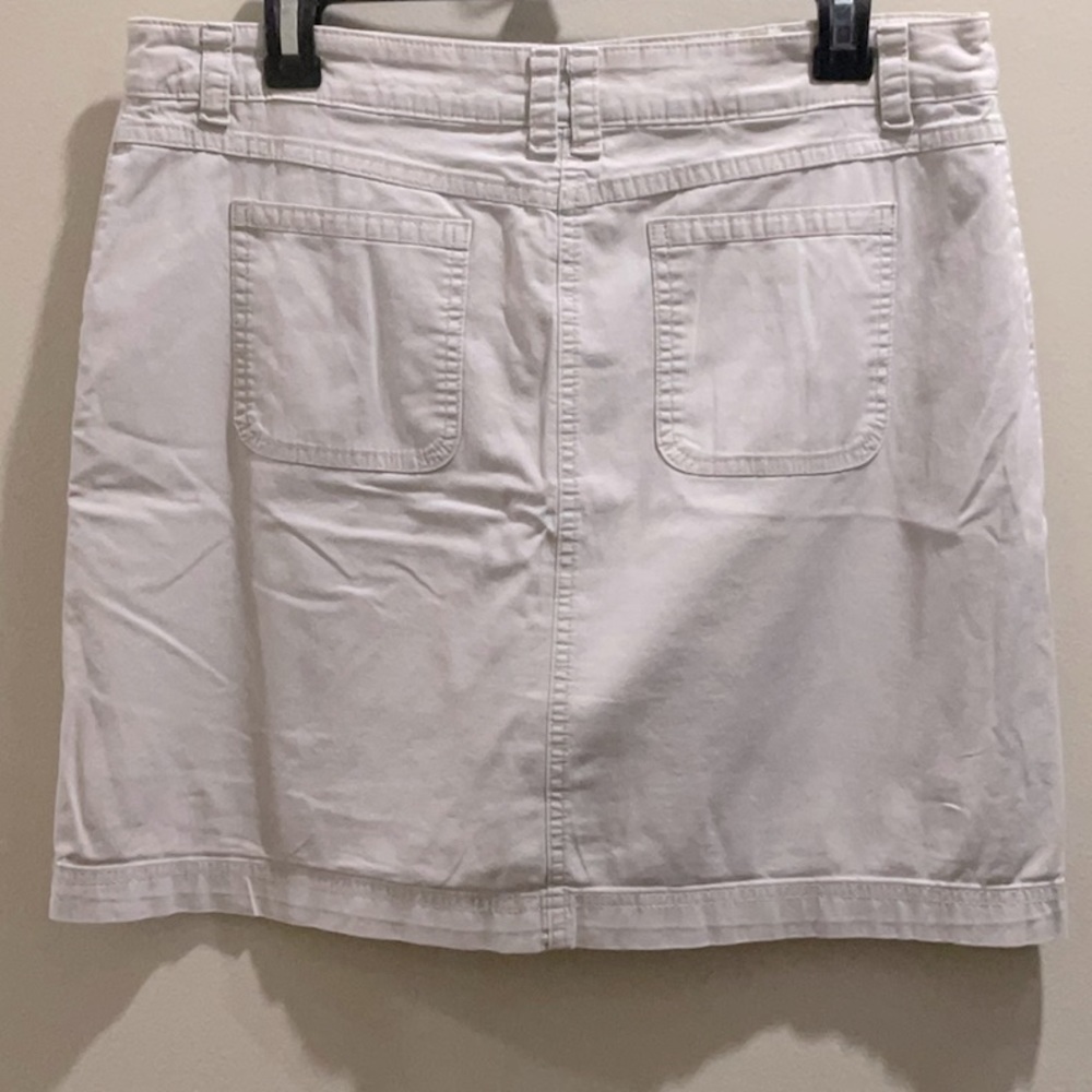 KAREN KS SCOTT three 3️⃣ shots khaki, black and red skirts size 6 - Picture 7 of 12
